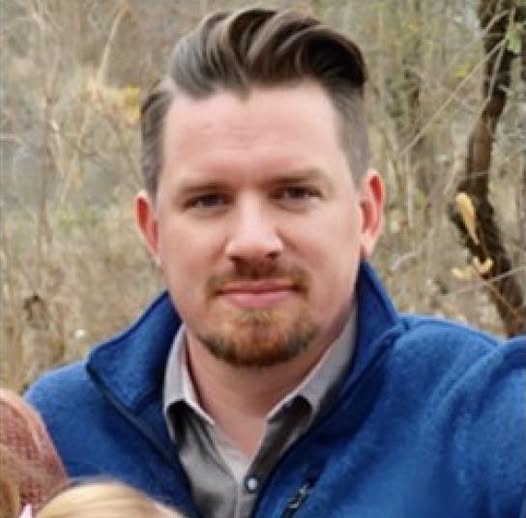 Aaron S. Hallstrom Missing, Antioch, Illinois – Lake County Authorities Search for 45-Year-Old Last Seen on Greenview Avenue
