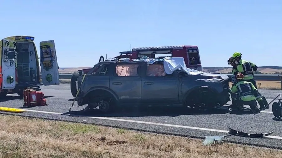 dies in fatal traffic accident.
